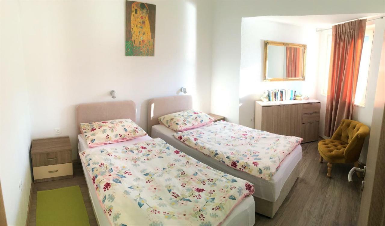Apartments Kurelja Lastovo Eksteriør bilde