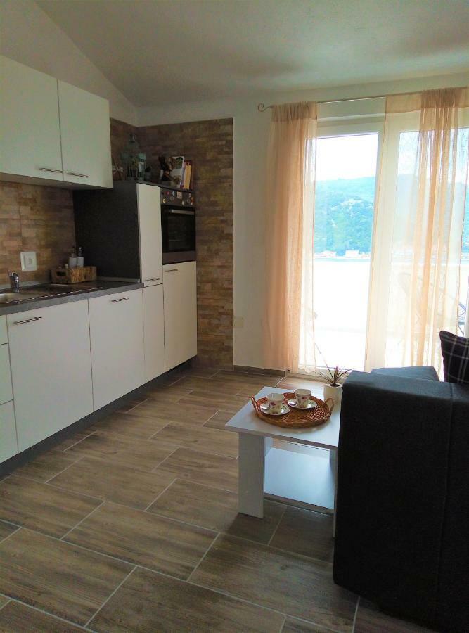 Apartments Kurelja Lastovo Eksteriør bilde