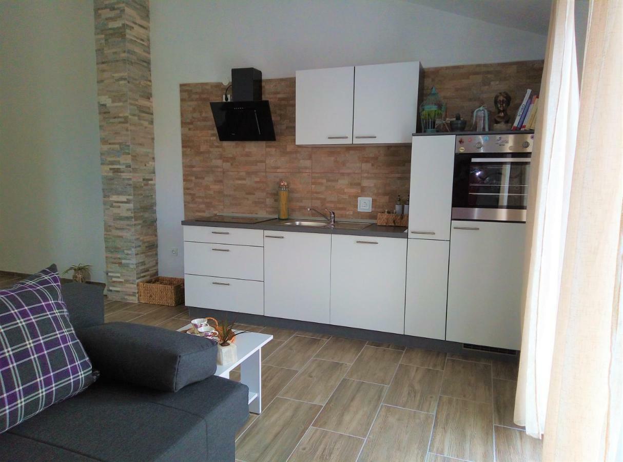 Apartments Kurelja Lastovo Eksteriør bilde