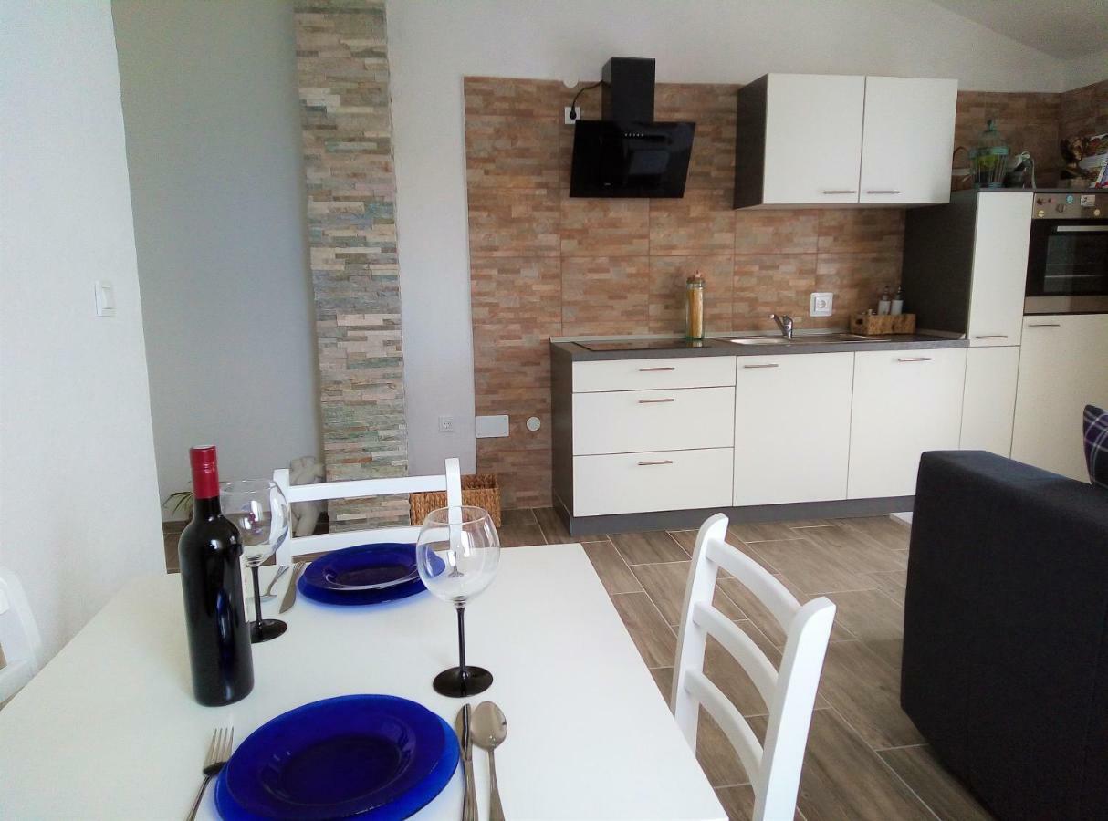 Apartments Kurelja Lastovo Eksteriør bilde