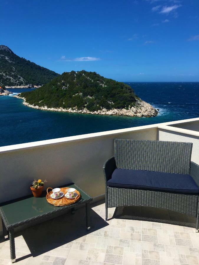 Apartments Kurelja Lastovo Eksteriør bilde