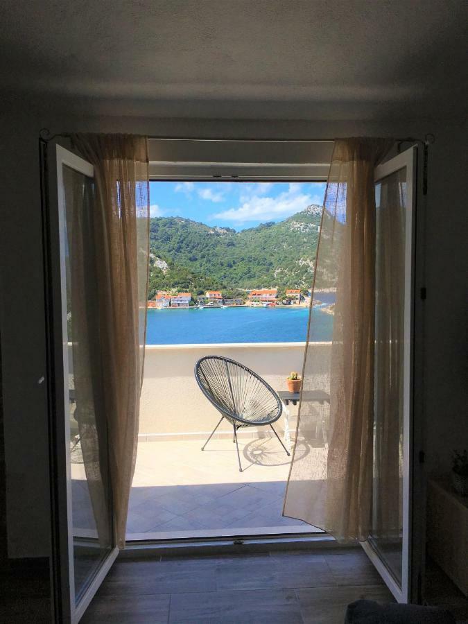 Apartments Kurelja Lastovo Eksteriør bilde